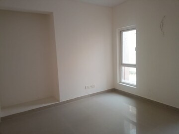 Room in 2.5 BHK Apartment at Sidhartha Ncr Lotus, Sector 95 – for Sale