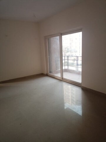 Room in 2.5 BHK Apartment at Sidhartha Ncr Lotus, Sector 95 – for Sale