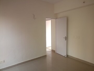 Room in 2.5 BHK Apartment at Sidhartha Ncr Lotus, Sector 95 – for Sale