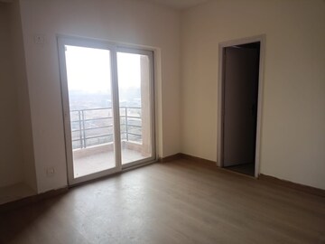 Room in 2.5 BHK Apartment at Sidhartha Ncr Lotus, Sector 95 – for Sale