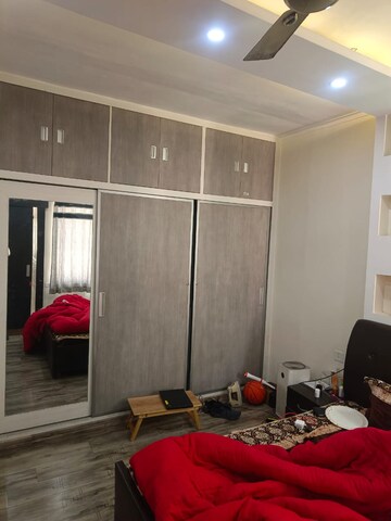 Bedroom in 3 BHK Builder Floor at SS Mayfield Gardens, Sector 51 – for Rent