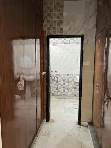 Room in 3 BHK Builder Floor at BPTP District 3, Sector 85 – for Sale