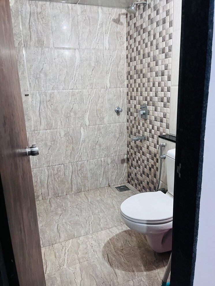 Bathroom, tirupati-kashi-ganga 1 Bedroom 650 Sq.Ft. Apartment In Dhanori Pune 8033153