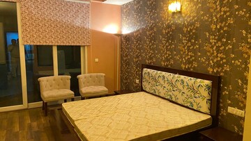Bedroom in 3.5 BHK Apartment at Omaxe Twin Towers, Sector 50 – for Sale