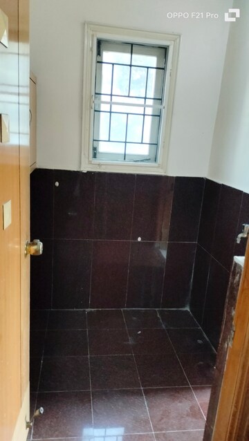 Attached Bathroom in 3 BHK Apartment at Somajiguda – for Rent