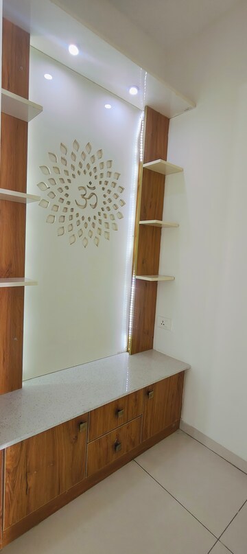 Room in 3 BHK Apartment at Rajapushpa Eterna, Nanakramguda – for Rent
