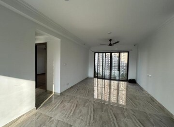 Room in 1 BHK Apartment at The Wadhwa Solitaire, Kolshet Road – for Rent