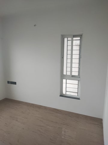 Room in 2 BHK Apartment at VTP Leonara, Mahalunge – for Rent