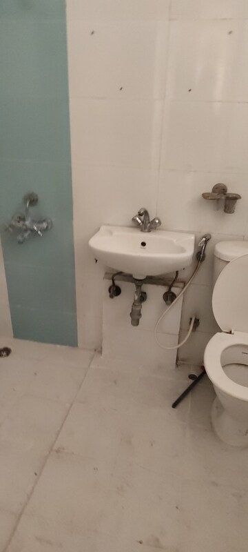 Bathroom in 3 BHK Apartment at Omaxe Residency, Gomti Nagar – for Rent