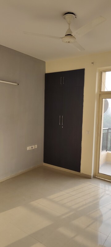 Bedroom in 3 BHK Apartment at Omaxe Residency, Gomti Nagar – for Rent