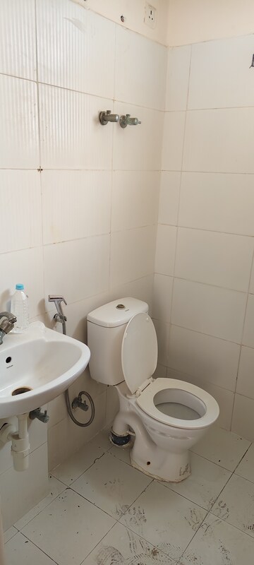 Bathroom in 3 BHK Apartment at Omaxe Residency, Gomti Nagar – for Rent