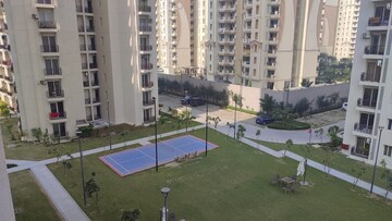 Master Bedroom in 2 BHK Apartment at Shalimar Oneworld Vista, Gomti Nagar – for Rent