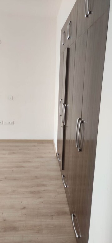Building Lobby in 2 BHK Apartment at Shalimar Oneworld Vista, Gomti Nagar – for Rent