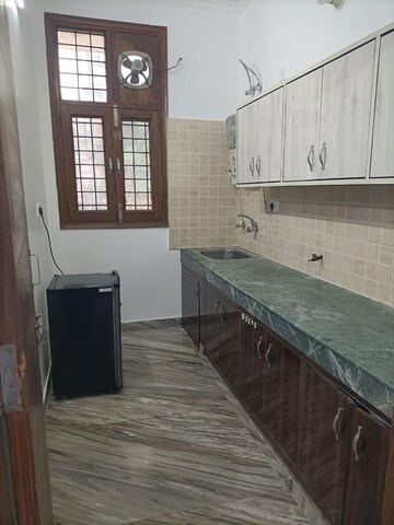 Balcony in 1 RK Builder Floor at Sector 38 – for Rent