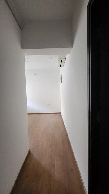 Room in 2.5 BHK Apartment at Lodha Lakeshore Greens, Dombivli East – for Rent