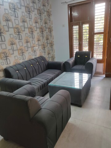 Living Room in 1 BHK Builder Floor at Sector 38 – for Rent