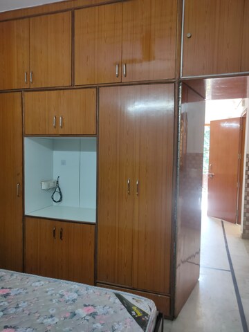 Furnished Amenities in 1 BHK Builder Floor at Sector 38 – for Rent