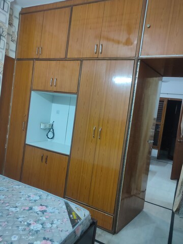 Furnished Amenities in 1 BHK Builder Floor at Sector 38 – for Rent