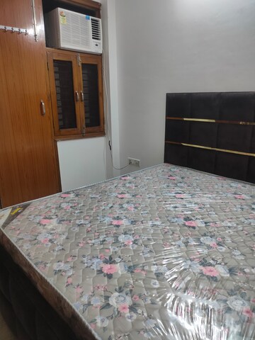 Bedroom in 1 BHK Builder Floor at Sector 38 – for Rent