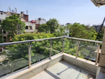 Balcony in 1 RK Builder Floor at Sushant Lok 3, Sector 57 – for Rent