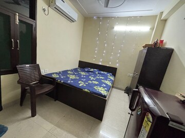 Master Bedroom in 1 RK Builder Floor at Sector 38 – for Rent