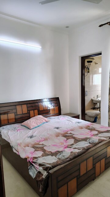 Bedroom in 2 BHK Builder Floor at M3M Atrium, Sector 57 – for Rent