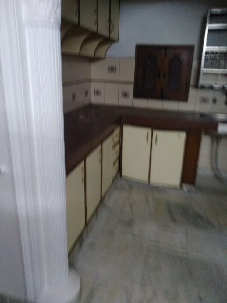 Kitchen, vasundhara enclave 3.5 Bedroom 1450 Sq.Ft. Apartment In Vasundhara Enclave Delhi 8033485