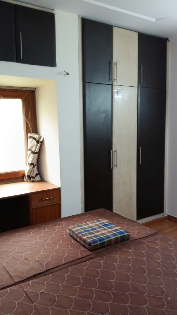 Bedroom, vasundhara enclave 3.5 Bedroom 1450 Sq.Ft. Apartment In Vasundhara Enclave Delhi 8033485