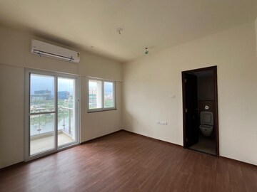 Room in 3 BHK Apartment at Puravankara Silversands, Mundhwa – for Rent