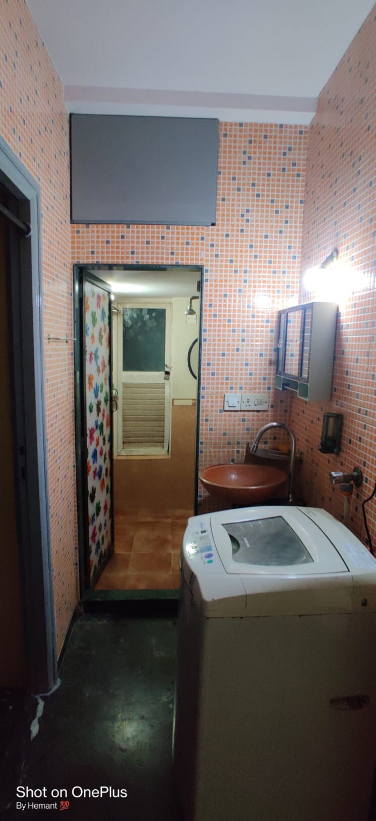 Bathroom, girnar-tower-parel 1 Bedroom 650 Sq.Ft. Apartment In Parel Mumbai 8033491