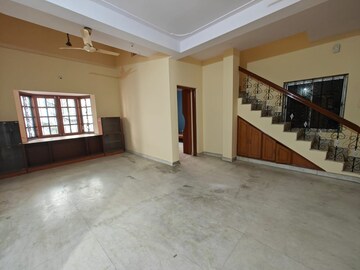 Room in 4 BHK Independent House at Koramangala – for Rent