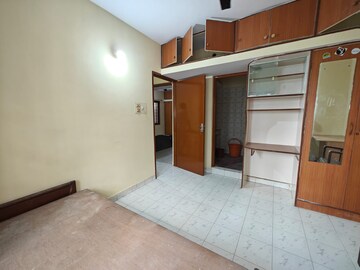 Room in 4 BHK Independent House at Koramangala – for Rent