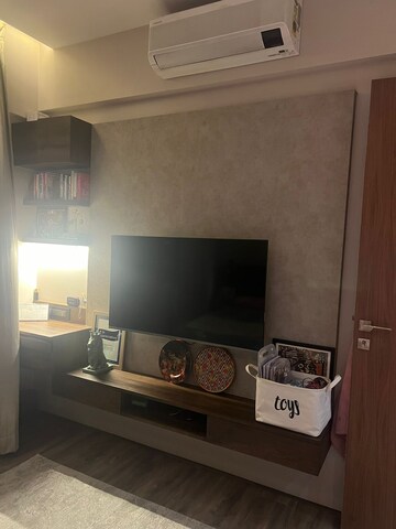  3 BHK Apartment at Sheth Auris Serenity Tower 2, Malad West – for Sale