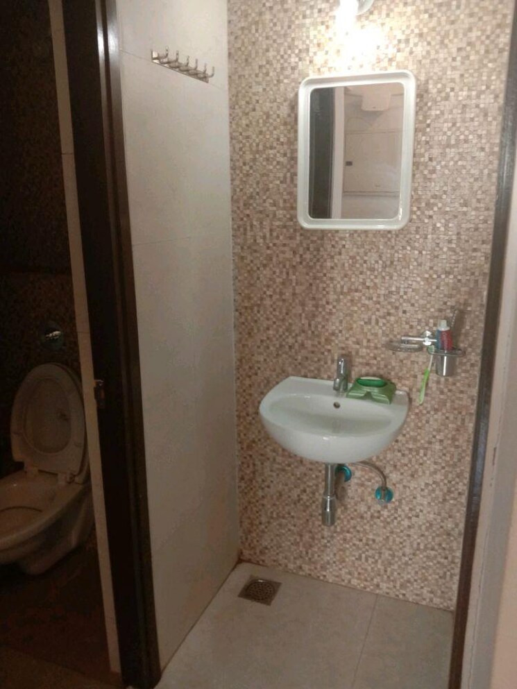 Bathroom, lodha-lakeshore-greens 1 Bedroom 520 Sq.Ft. Apartment In Dombivli East Thane 8033622