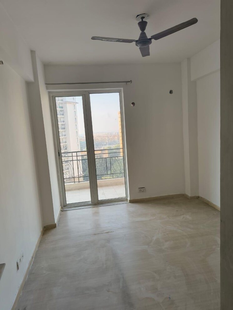 Master Bedroom, dlf-new-town-heights-i 3 Bedroom 1920 Sq.Ft. Apartment In Sector 90 Gurgaon 8033643