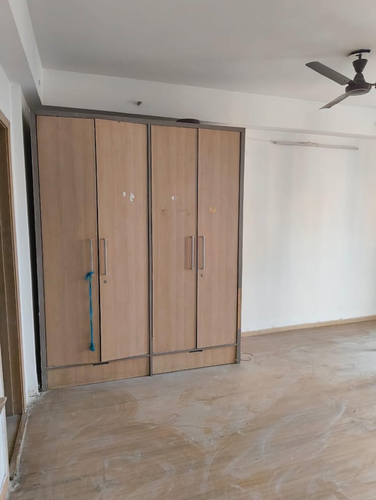 Room, dlf-new-town-heights-i 3 Bedroom 1920 Sq.Ft. Apartment In Sector 90 Gurgaon 8033643