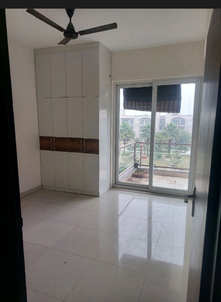 Room, bptp-amstoria 3 Bedroom 303 Sq.Yd. Builder Floor In Sector 102 Gurgaon 8033700