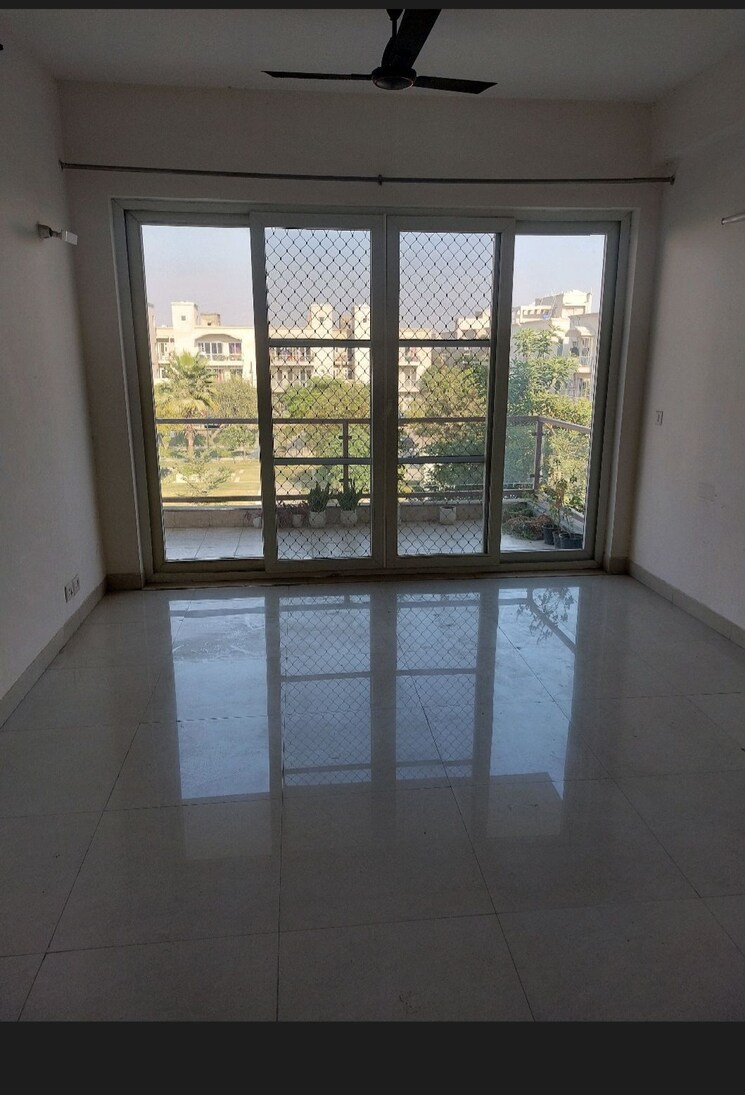 Room, bptp-amstoria 3 Bedroom 303 Sq.Yd. Builder Floor In Sector 102 Gurgaon 8033700