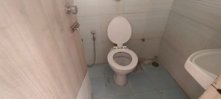 Attached Bathroom, shreeji-ville-co-operative-housing-society-ltd 2 Bedroom 800 Sq.Ft. Apartment In Panch Pakhadi Thane 8033727