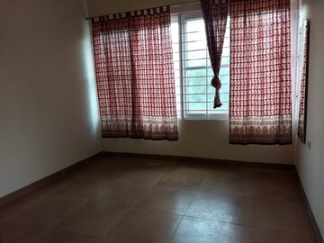 Room in 2 BHK Apartment at Arge Helios, Hennur Road – for Sale