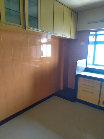 Room in 1 BHK Apartment at Amardeep Apartment Santacruz, Santacruz East – for Rent