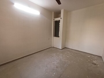 Room in 1.5 BHK Apartment at Dosti Vihar, Samata Nagar – for Rent