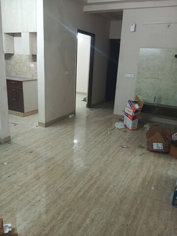 Parking in 2 BHK Apartment at Amrapali Golf Homes, Sector 4, Greater Noida – for Rent