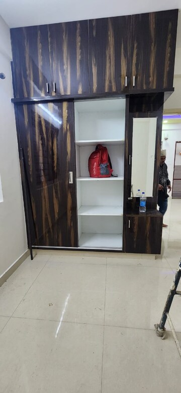 Furnished Amenities in 1 BHK Builder Floor at Venkateshwara Nilaya ITI Layout, Hsr Layout – for Rent