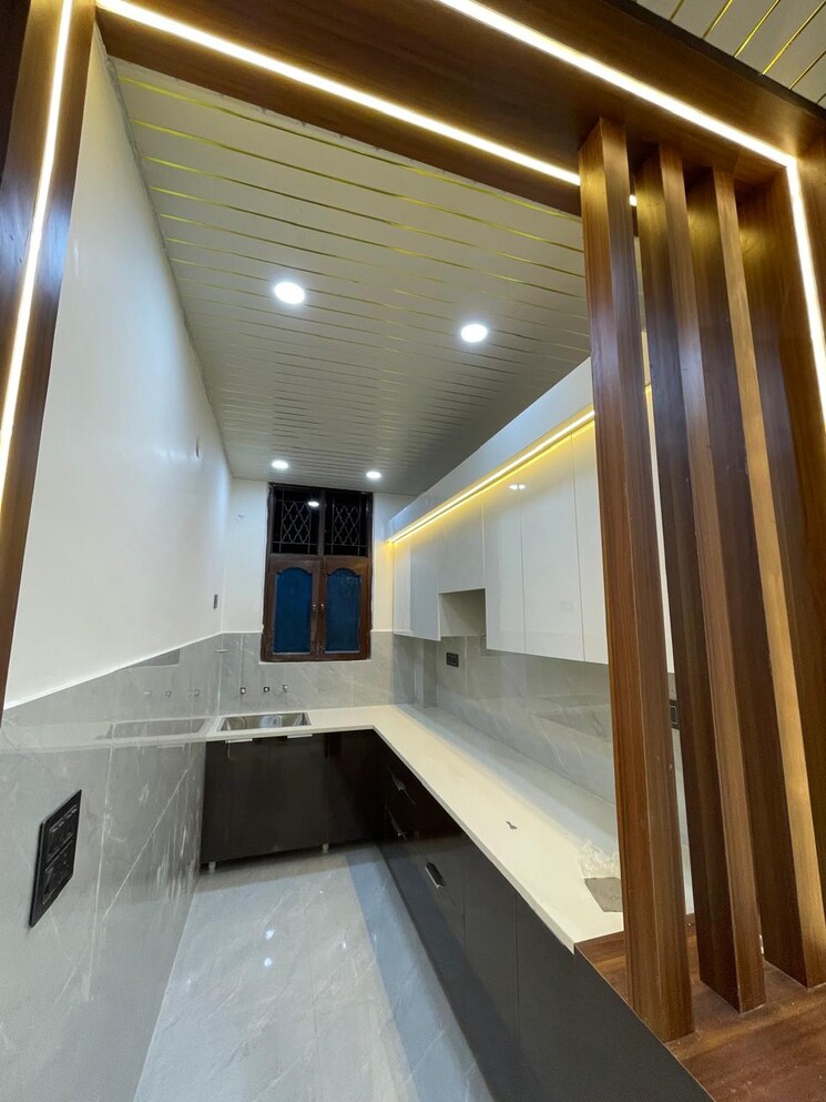 Kitchen, shakti khand iv 3 Bedroom 1450 Sq.Ft. Builder Floor In Shakti Khand iv Ghaziabad 8033925