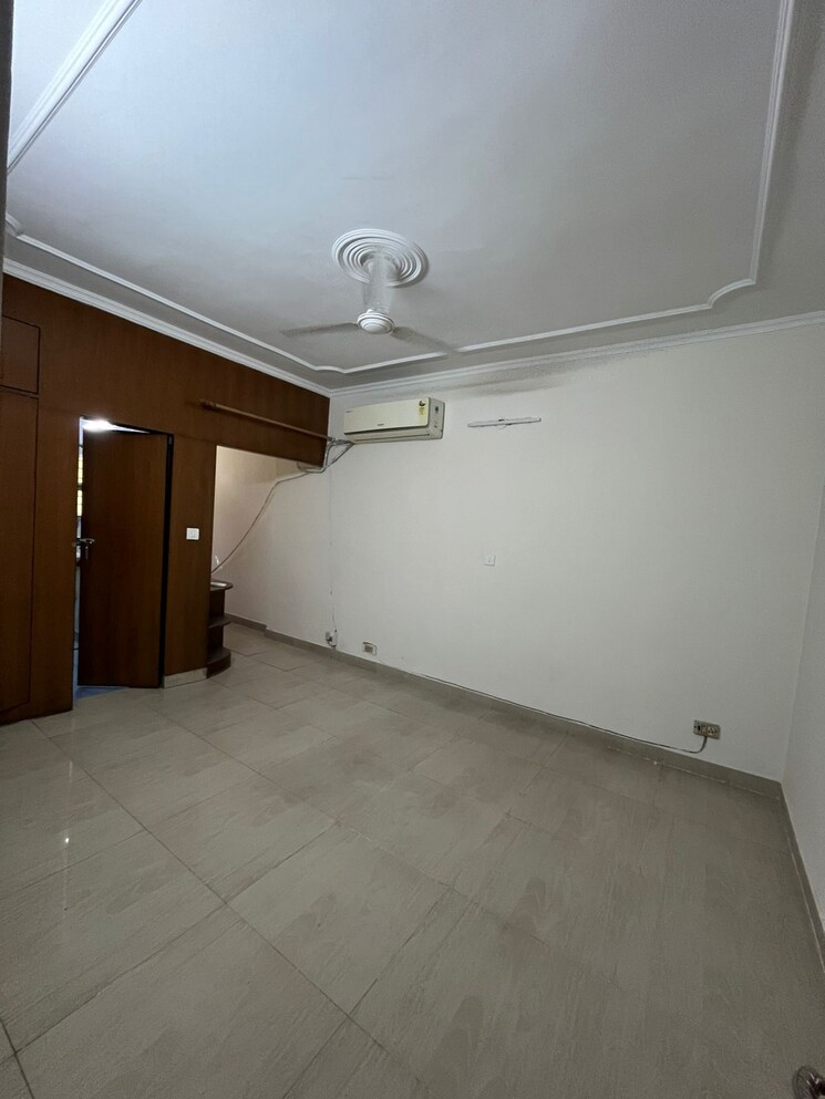 Room, vasant kunj 3 Bedroom 1700 Sq.Ft. Apartment In Vasant Kunj Delhi 8033933