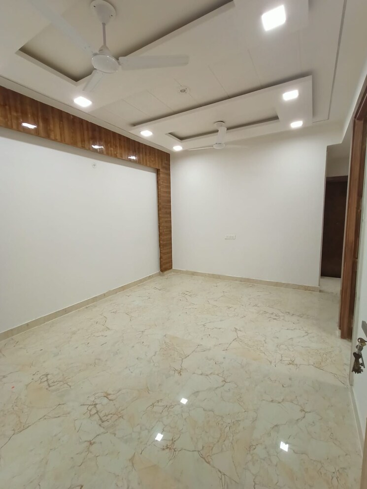 Room, amrapali-centurian-park 3 Bedroom 1400 Sq.Ft. Apartment In Tech Zone 4 Greater Noida Greater Noida 8033950