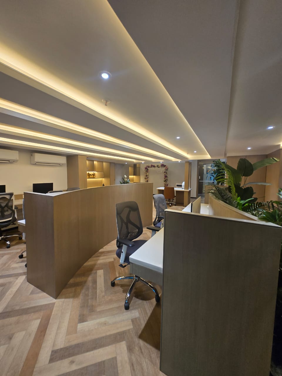 Office Space For Sale in Parinee I