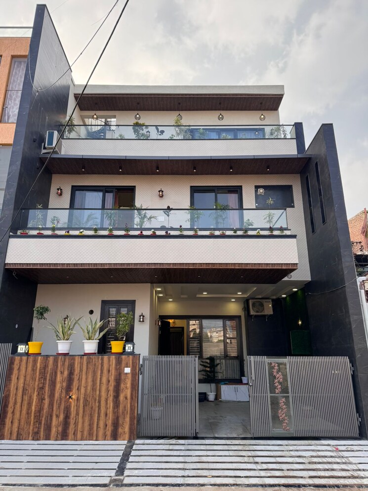 Exterior View, vaishali nagar 4 Bedroom 3650 Sq.Ft. Independent House In Vaishali Nagar Jaipur 8034001