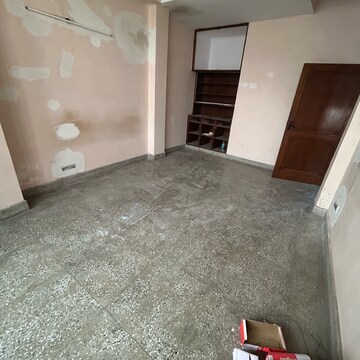 Parking in 2 BHK Builder Floor at Amrit Nagar – for Rent
